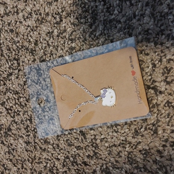 Hello Kitty Pendant - Picture 3 of 4